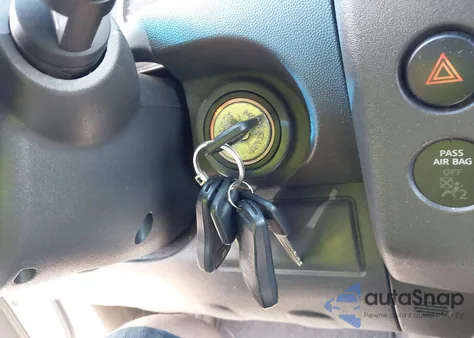 2012 Nissan Pathfinder S z USA, uszkodzony, nr VIN 5N1AR1NB8CC611919